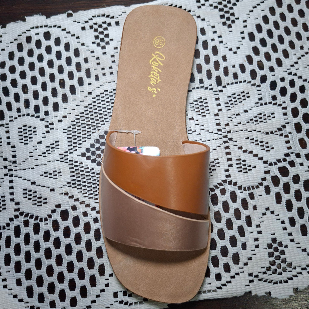Sandalia tono dorado
